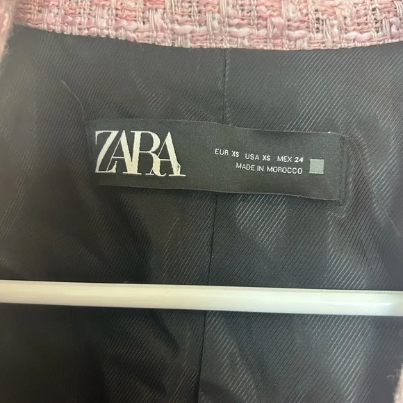 Zara Women's Pink Blazer with Black Trim - Picture 4 of 6
